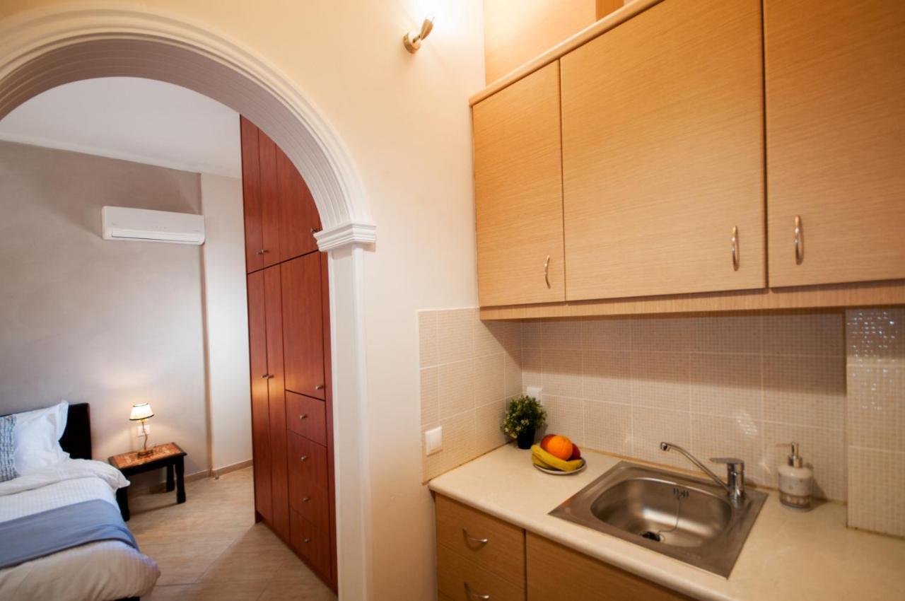 Veldi Art - Kamari Beach Apartment ثيرا المظهر الخارجي الصورة
